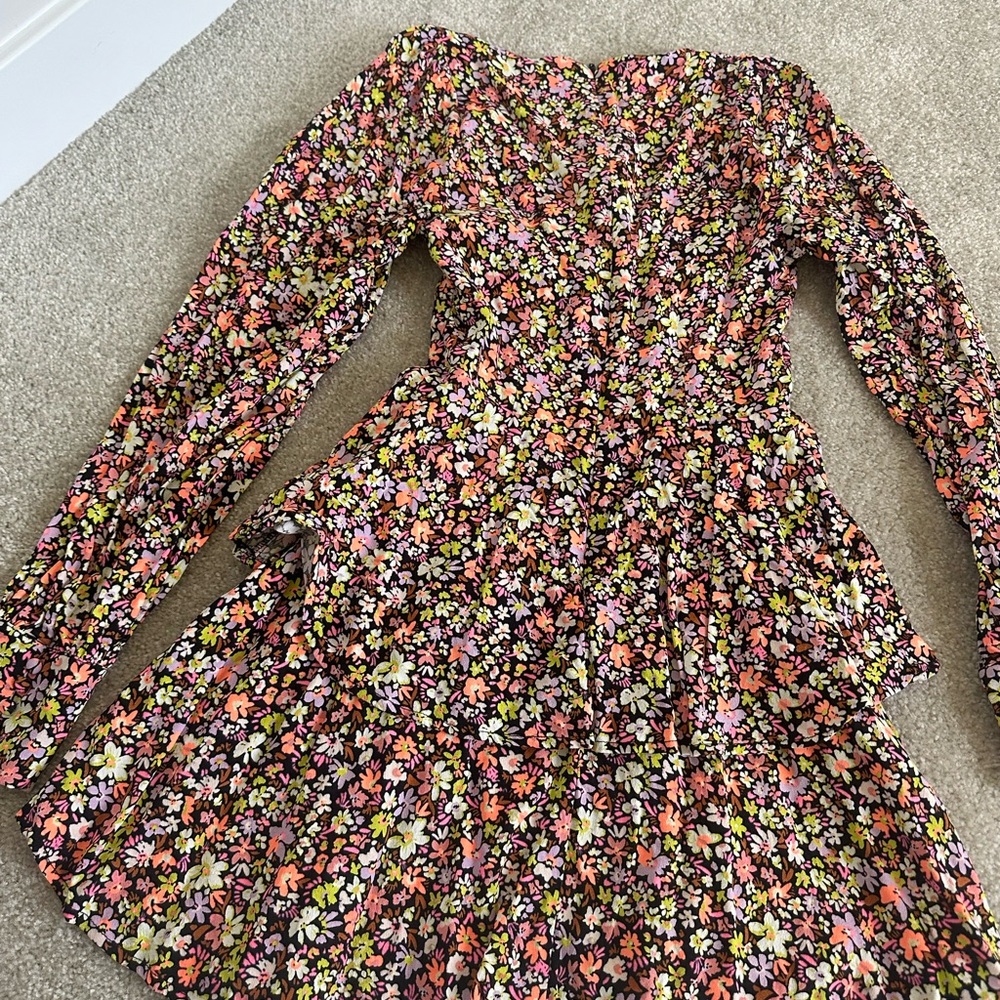 Dress - Picture 3 of 4
